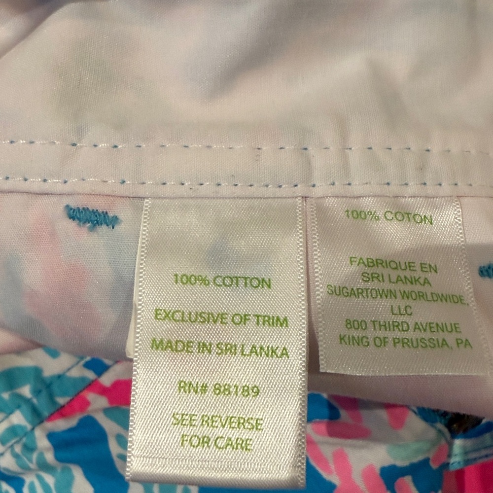 Lilly Pulitzer. Holy Grail Pinks blues  Patterned Shorts. Let's Cha Cha.  Size 8 - Picture 7 of 9